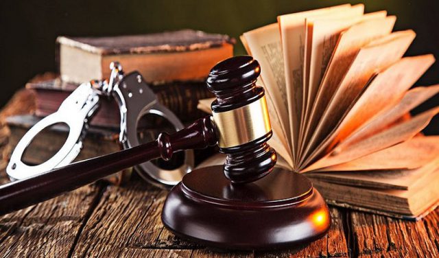 https://zoghbylawfirm.com/wp-content/uploads/2023/06/القانون-الجنائي-Copy-640x376-1.jpg